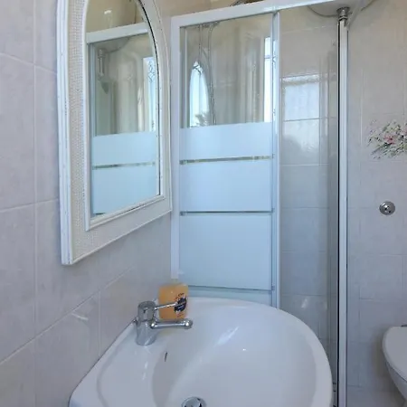 Terme Di *